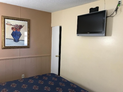 A Fisher's Inn Motel image 3